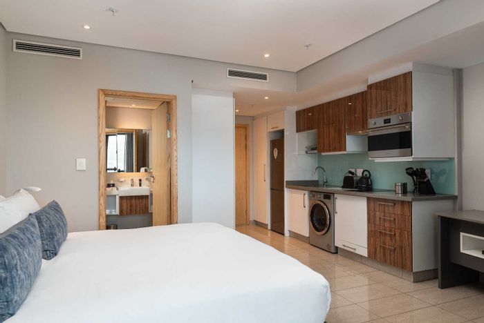 For Sale: Apartment in Umhlanga Rocks Central with beachfront access and amenities.