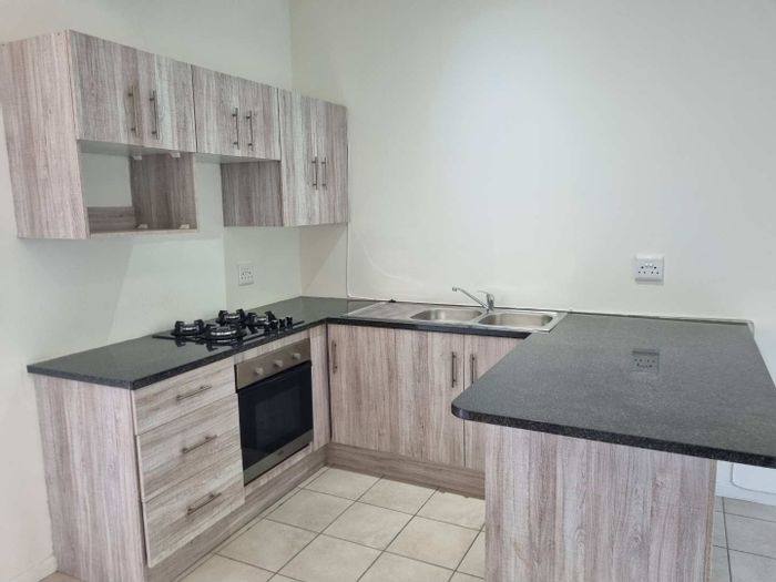 2-Bedroom Apartment For Sale in Bonnie Doone with balcony and secure complex.