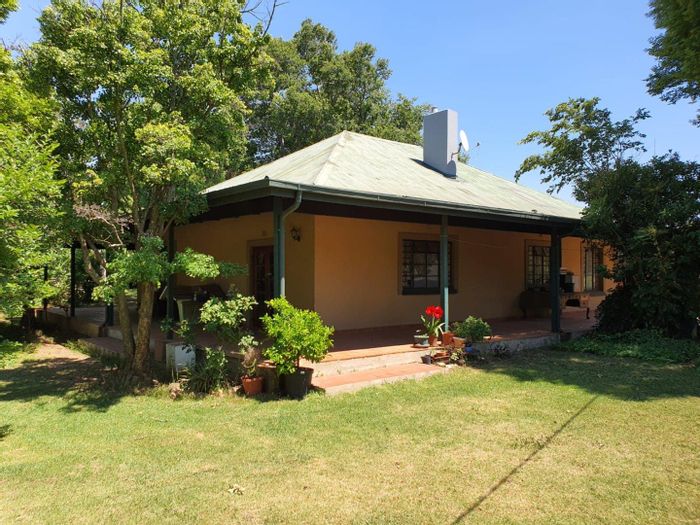House To Rent in Rietfontein AH: 3 Bedrooms, communal pool, private garden, ample parking.