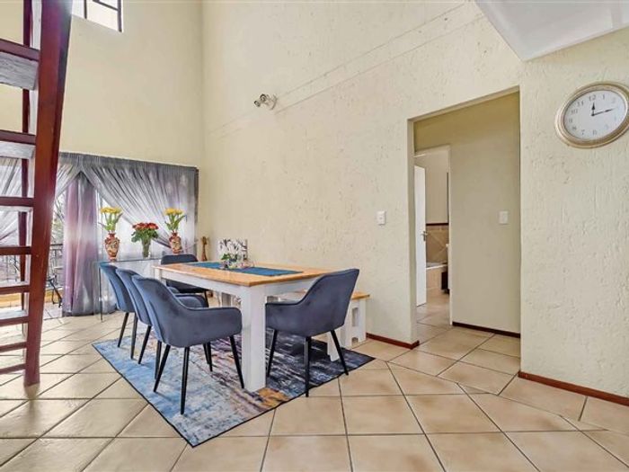 Property #2267665, Apartment rental monthly in Sunninghill