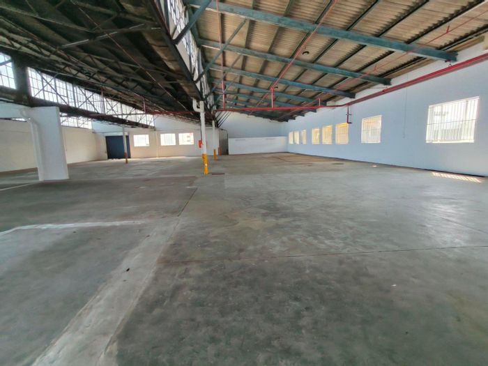 Industrial Warehouse To Rent in Pinetown Central with 24/7 security and ample parking.