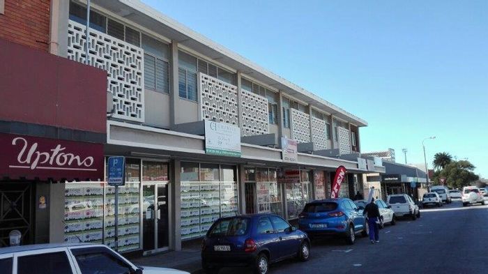 For Sale: Retail building in Port Elizabeth Central with versatile space and parking.