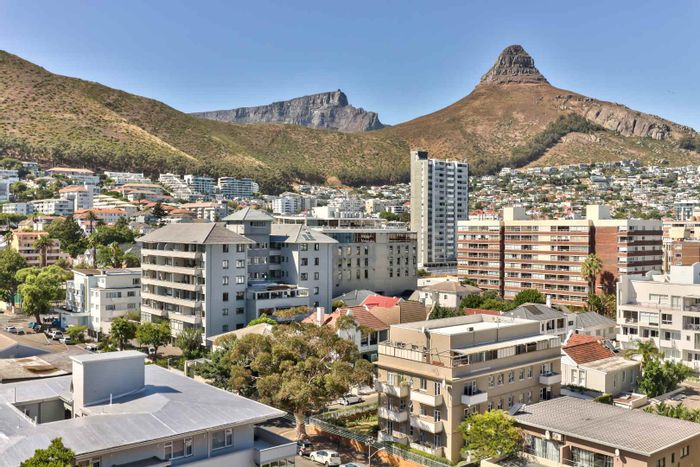 Property #2216837, Apartment for sale in Sea Point