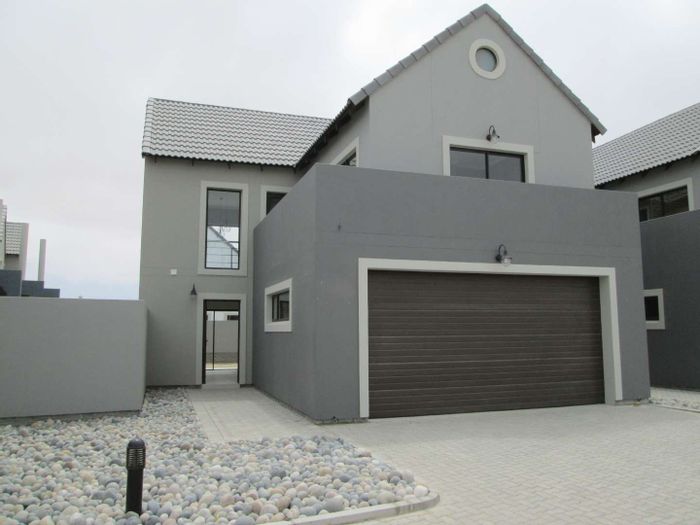 For Sale: Townhouse in Swakopmund Ext 15 with secure complex and double garage.