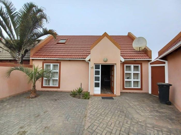 Property #2027868, Townhouse sold in Swakopmund Central