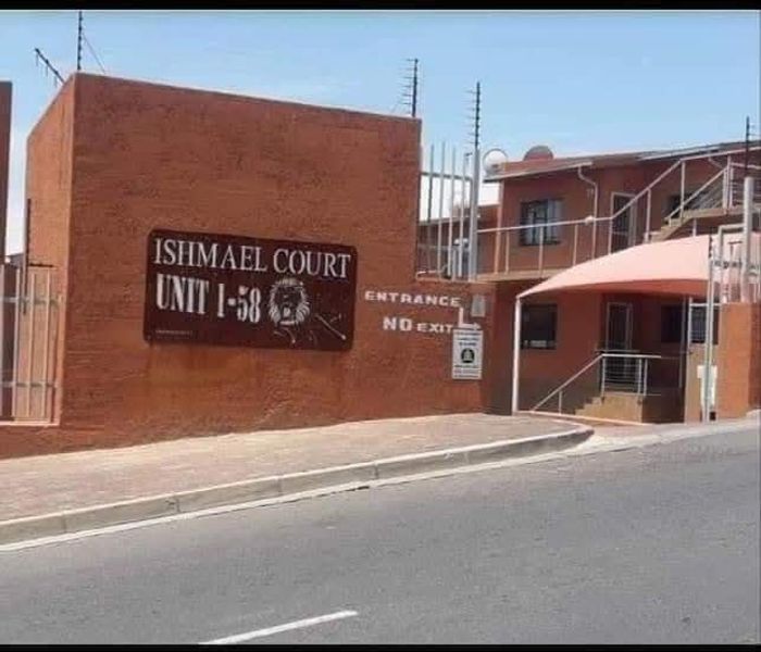 Property #2391637, Townhouse For Sale in Dorado Park