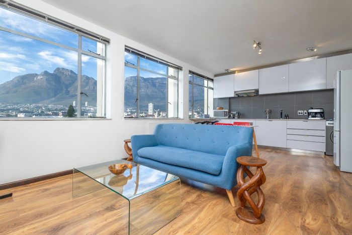 Top-Floor Apartment in Cape Town City Centre with Table Mountain Views - For Sale!