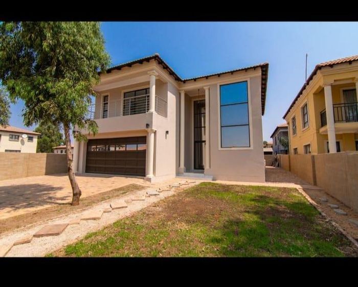 Property #2158238, House for sale in Brakpan North