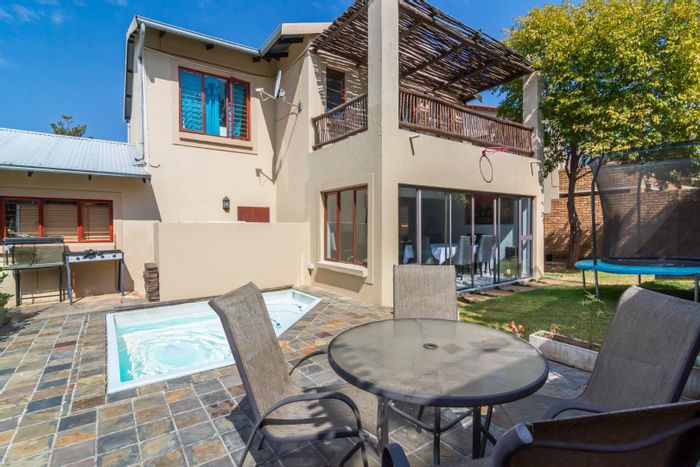 For Sale: Townhouse in Willowbrook with 24-hour security, Jacuzzi, and clubhouse amenities.