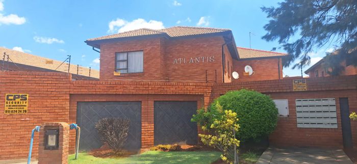For Sale: Townhouse in Florentia, 3 beds, 2 baths, parking, fibre-ready.
