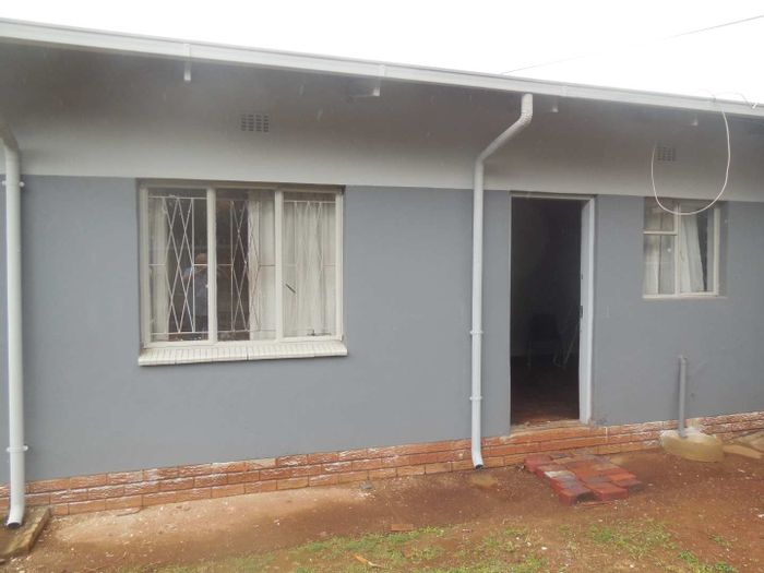 Property #2433510, Cottage Rental Monthly in Silverton