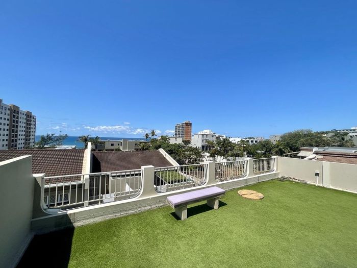 For Sale: 3 Bed, 3 Bath Townhouse in Umhlanga Rocks Central with sea views.