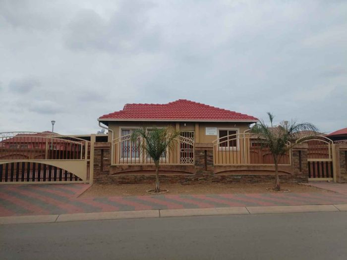 Property #2428559, House Rental Monthly in Nellmapius