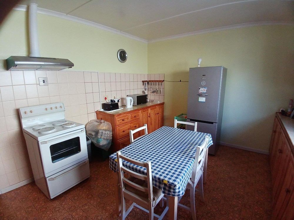 Same spacious Kitchen; now in a slightly different direction.