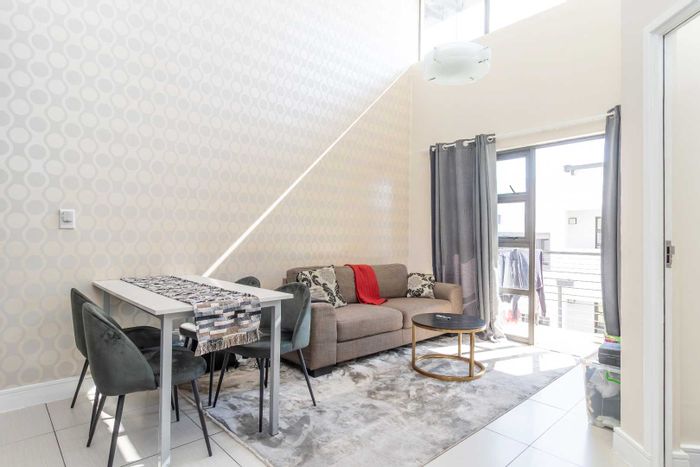Edenburg Apartment For Sale: 2 Bedrooms, pool, security, prime location, investment opportunity.