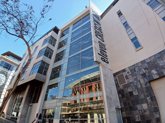 Versatile 251 sqm office in Melrose Arch, To Rent with excellent amenities.