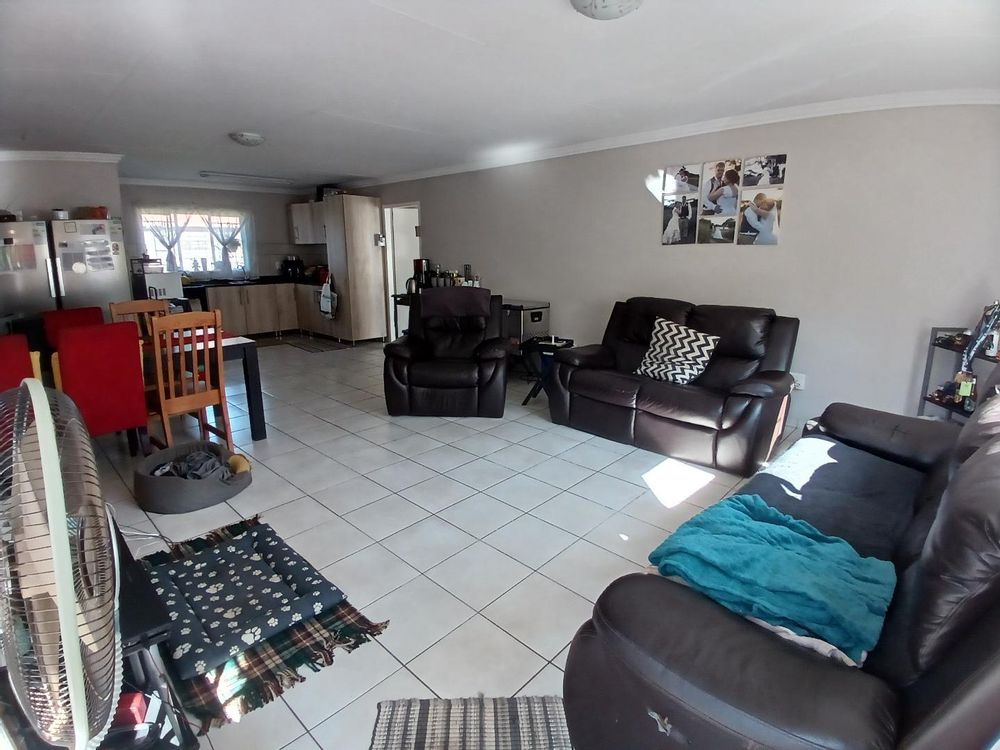 Living and dining area