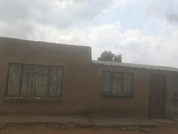 Property #2073622, House for sale in Lethlabile
