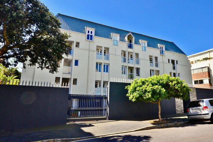 Property #2220042, Apartment for sale in Sea Point