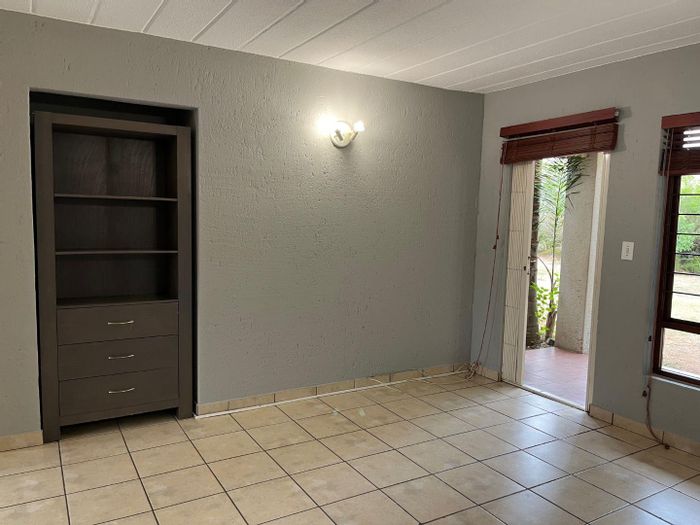 Property #2071880, Apartment pending sale in Bloubosrand