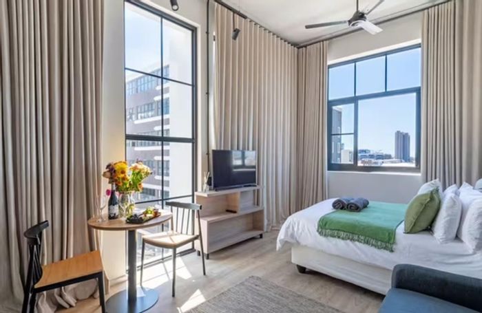 Zonnebloem Apartment For Sale: High occupancy, secure parking, close to attractions.