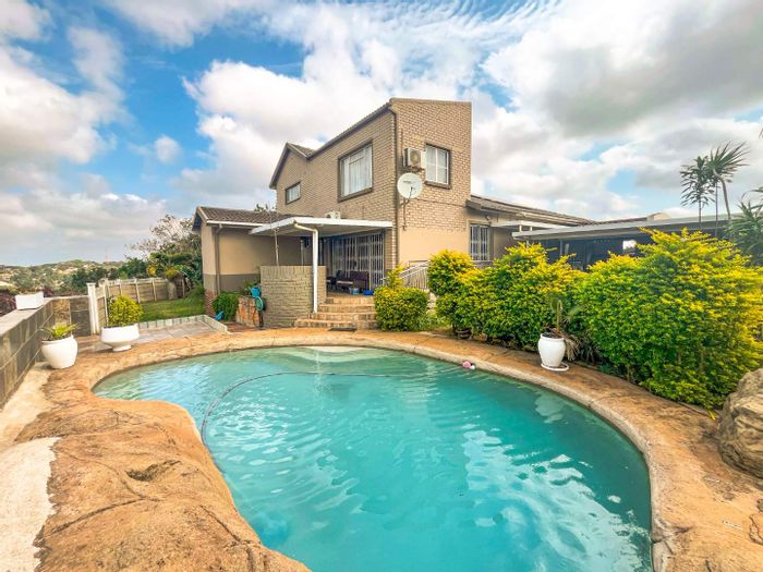 Glen Anil House For Sale: Spacious with pool, en-suite bedrooms, and ample parking.