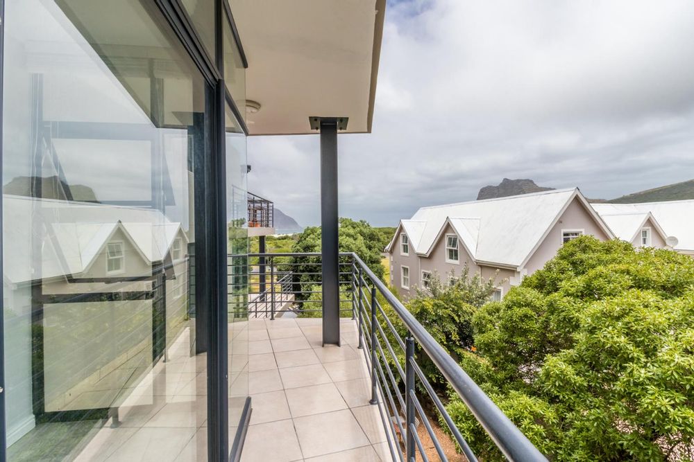 Spacious balcony with sea view