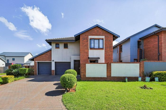 For Sale: House in Zambezi Manor Lifestyle Estate with 3 beds, garden, and parking.