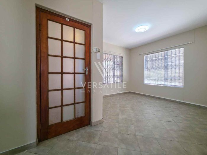 3-Bedroom Townhouse To Rent in Long Beach with garage, patio, and garden.