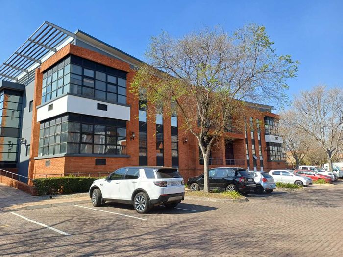 Highveld Office To Rent: Corner space with 36 parking bays, boardroom, and amenities.