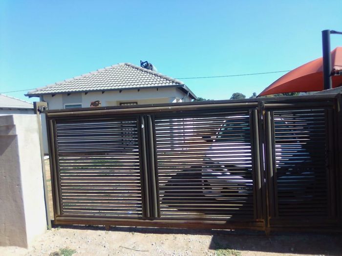 Property #2139872, House pending sale in Crystal Park