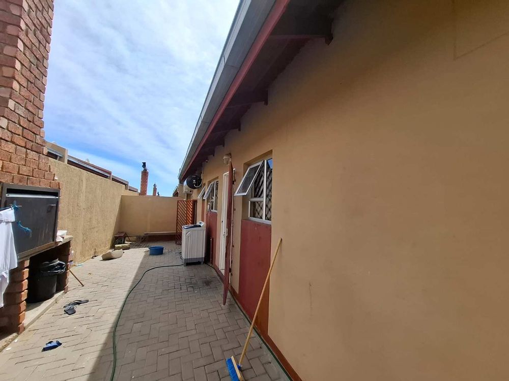 courtyard with build in Braai