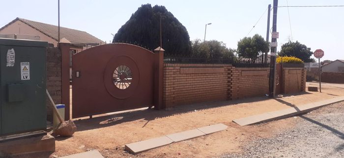 Property #2173554, House for sale in Soshanguve Ff
