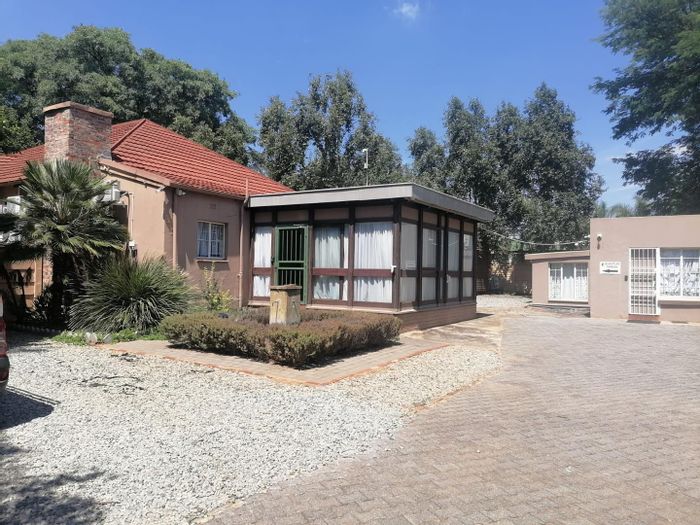 Property #2214448, Business rental monthly in Rietondale