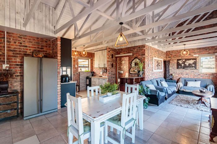 Eco-friendly house for sale in Colchester Central, near Addo Park and Coega Harbour.