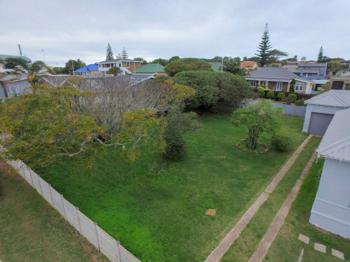 Property #2143102, Vacant Land Residential pending sale in Mossel Bay Central