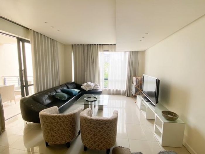 Morningside Apartment To Rent: 2 beds, en suite, balcony, gym, pool, concierge.