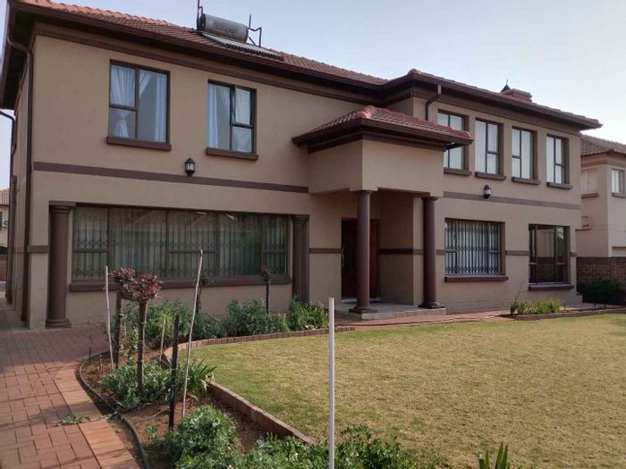 Property #2187761, Cluster for sale in Parkrand & Ext