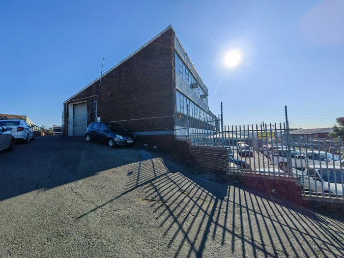 Industrial unit for rent in New Germany with 3 offices and roller door access.
