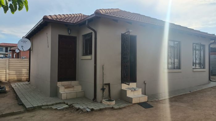 Property #2221657, House rental monthly in Olievenhoutbosch