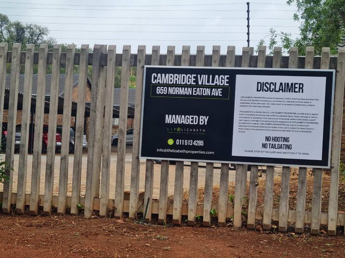 For Sale: 1-Bedroom Apartment in Philip Nel Park, close to TUT, with parking.