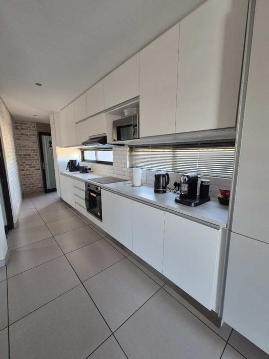 Property #2424998, Apartment Rental Monthly in Kleine Kuppe