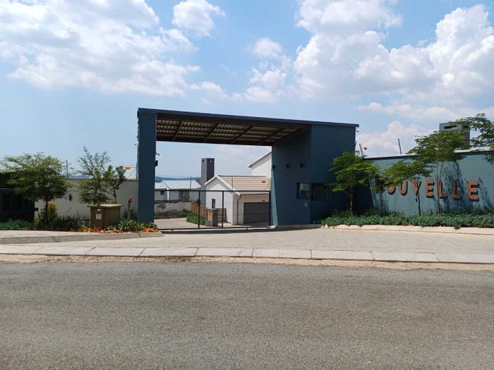 4-Bedroom House To Rent in Ruimsig with Patio, Braai, and 2 Garages.
