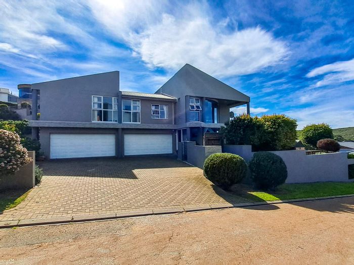 Property #2427962, House For Sale in Still Bay West