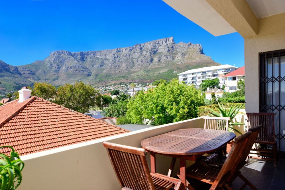 3 Bedroom Apartment in Tamboerskloof For Sale R3,000,000 1425423