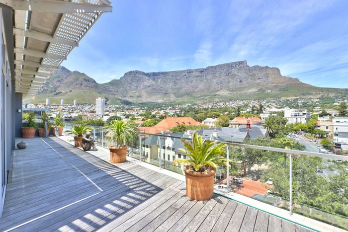 Stunning Gardens Apartment for Sale: Breathtaking Views, Modern Amenities, Ideal Location