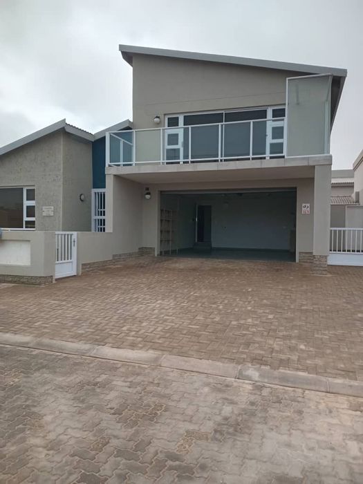 House for Sale in Henties Bay Central: Sea view, BBQ area, double garage.