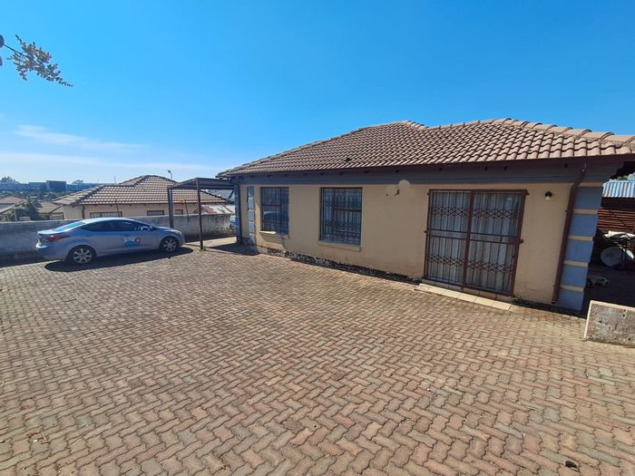 3-Bedroom House To Rent in Olievenhoutbosch with carport and ample parking.