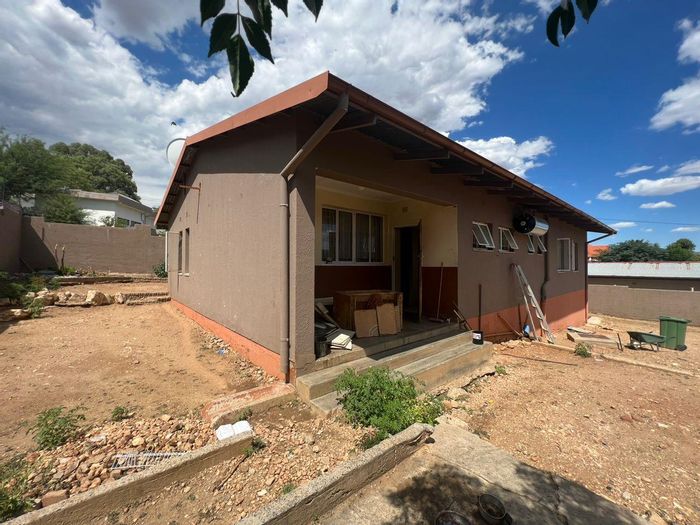 Property #2150509, House for sale in Windhoek West