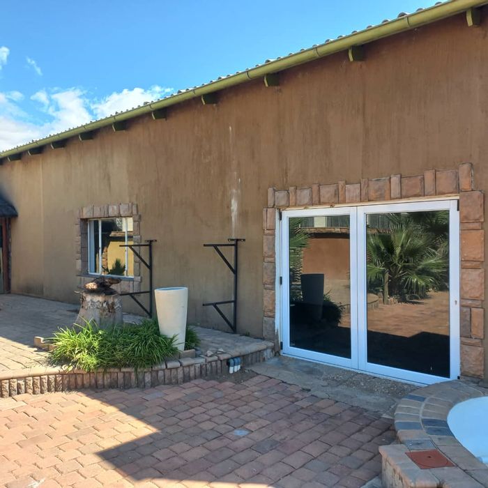Mixed Use Space To Rent in Southern Industrial Area with Parking and Security.